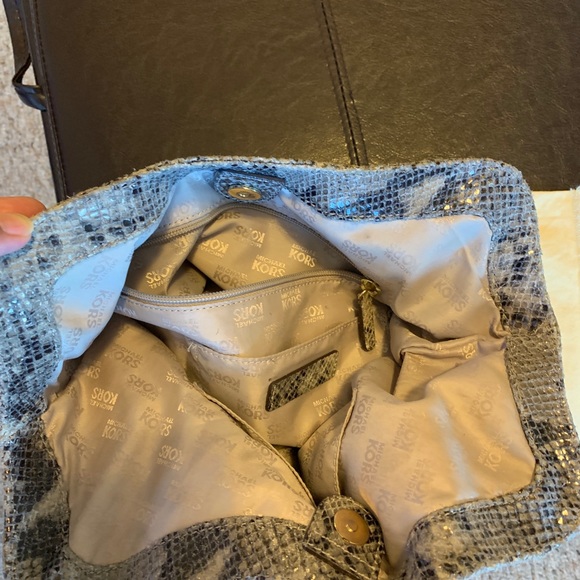 SOLD Purse not for sale - Picture 2 of 4